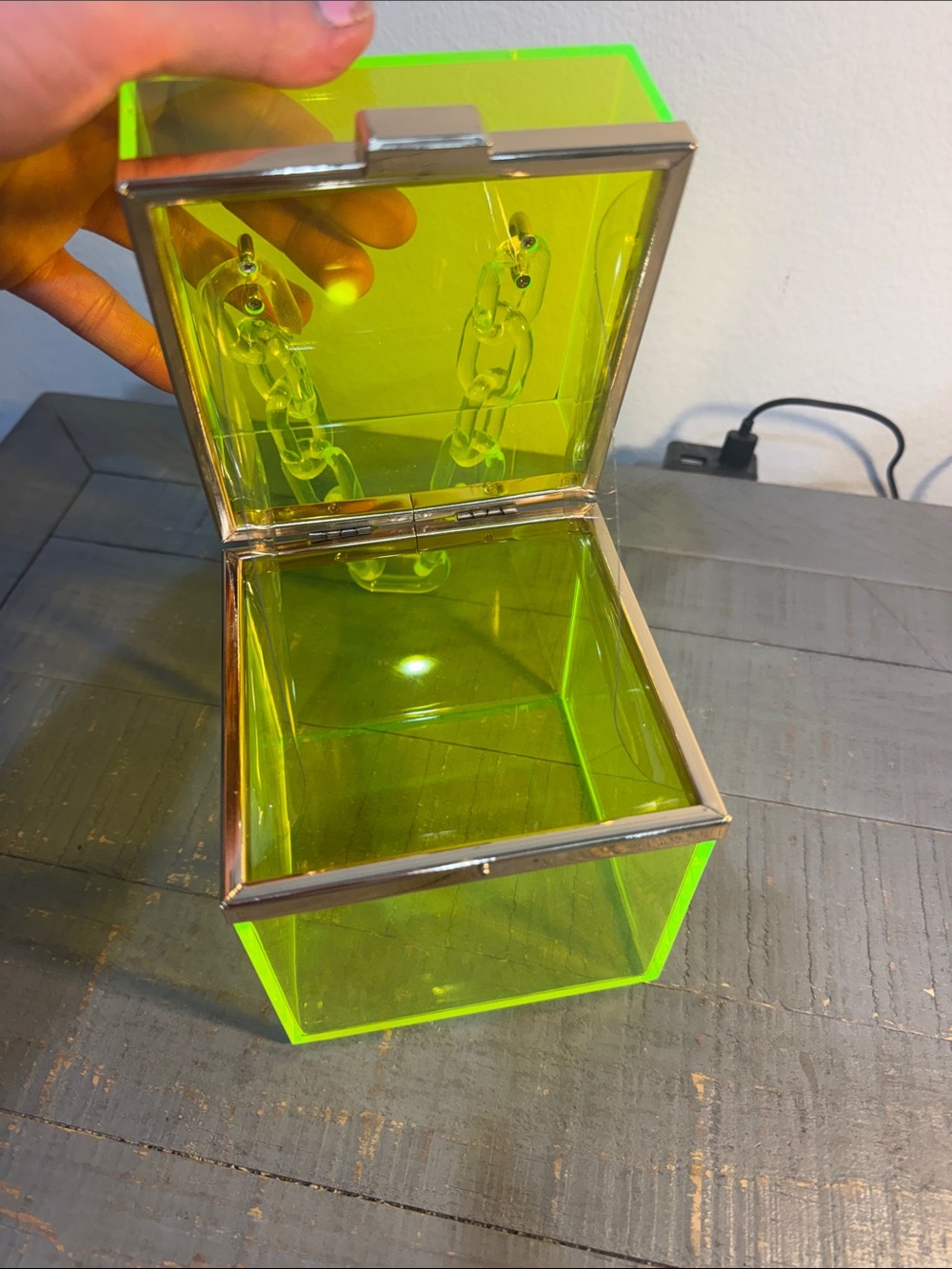 Neon Yellow Acrylic Box Handbag with Chunky Chain Handle - Picture 5 of 5